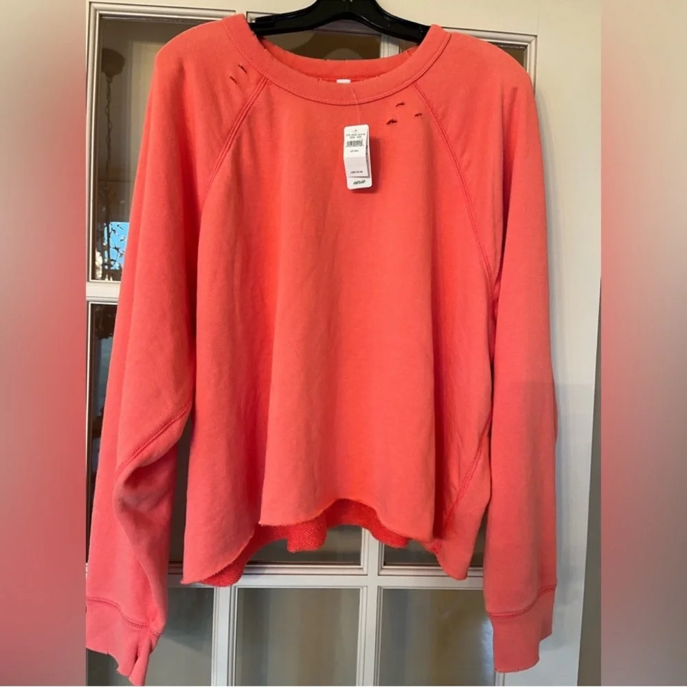 Aerie Sunday Soft distressed crew neck top - Picture 4 of 5
